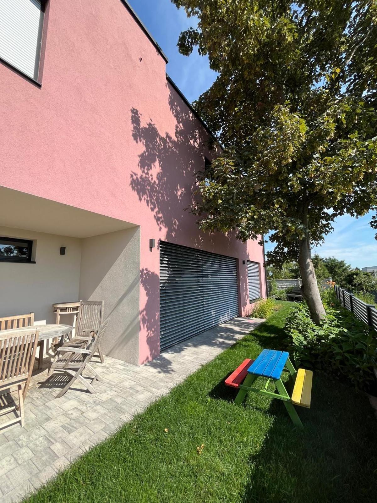 Villa Rose Close To Vienna & Airport Maria Ellend Exteriér fotografie